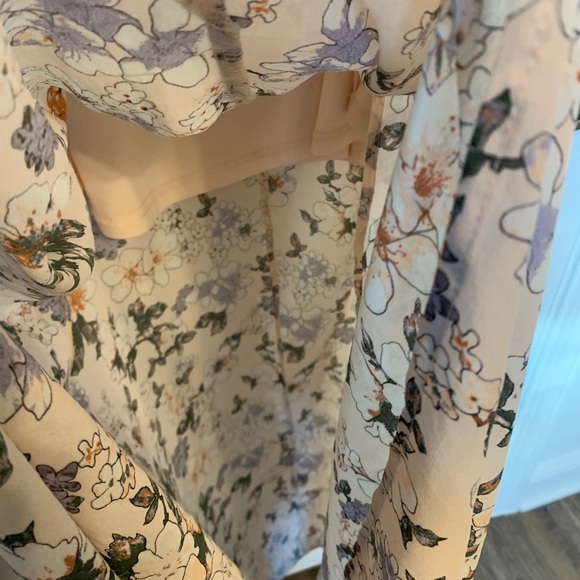 Women’s dress - Picture 6 of 8